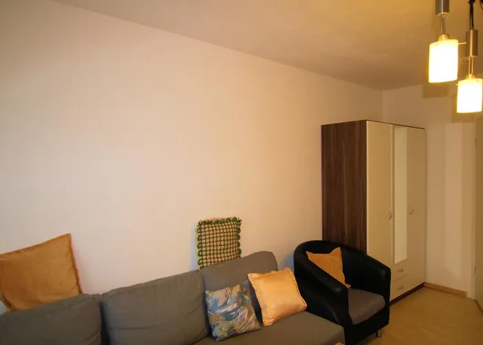 Private - Mittelfeld